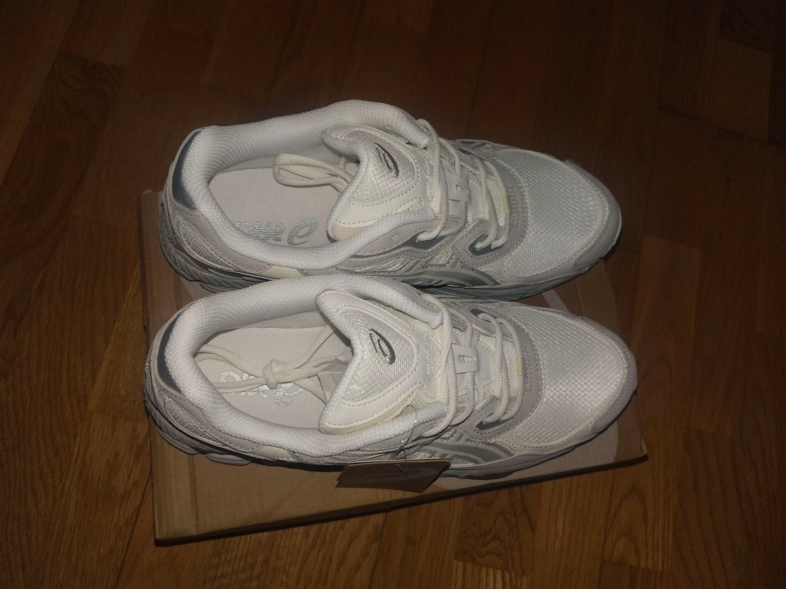ASICS GEL-NYC Blanches Taille 44 – photo 4